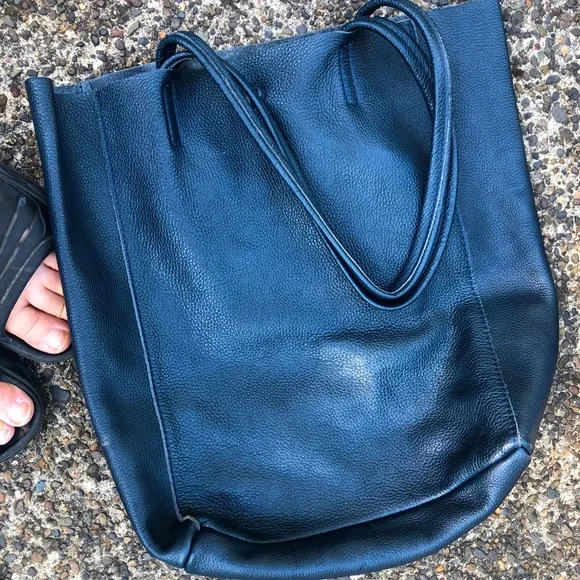 Italian leather tote, dark blue, EUC - Picture 1 of 4